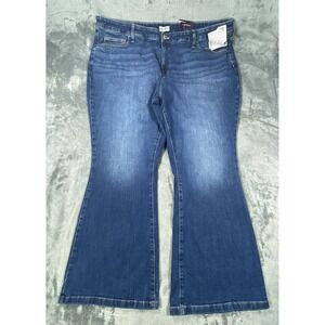NWT Ava Viv Jeans Womens 26 Blue Stretch High Rise Flare No Gap Fade Medium Wash